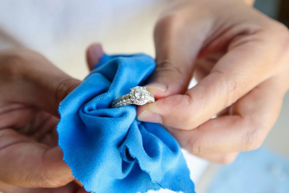 Lyzurox : Exceptional Jewelry Cleaning & Polishing